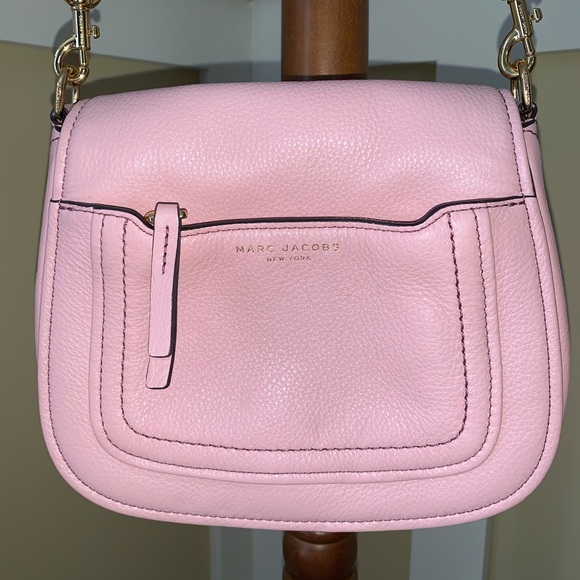 Marc Jacobs Handbags - Marc Jacobs Rose Empire City Messenger Handbag